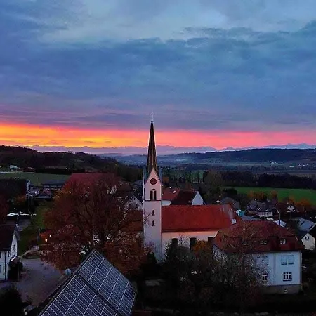 Ferienzimmer Oelhaf In Gelb Self Check-in Mit Key-tresore