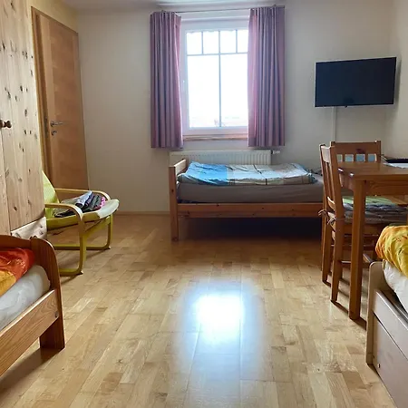 Ferienzimmer Oelhaf In Gelb Self Check-in Mit Key-tresore Wilhelmsdorf (Ravensburg)