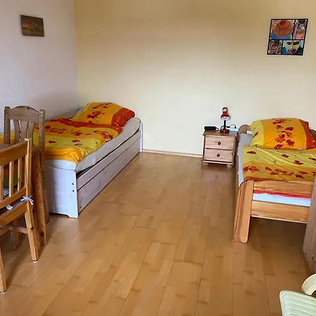 Проживание в семье Ferienzimmer Oelhaf In Gelb Self Check-in Mit Key-tresore *