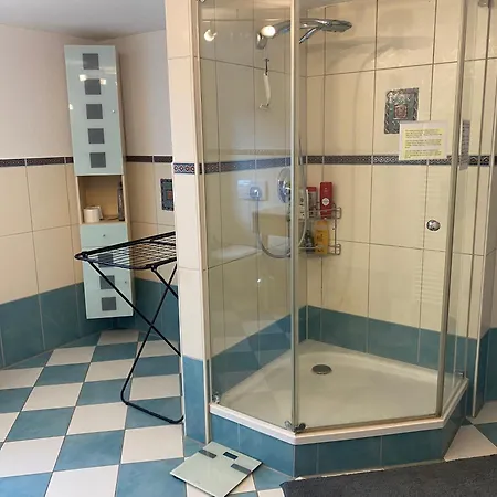 Ferienzimmer Oelhaf In Gelb Self Check-in Mit Key-tresore Wilhelmsdorf (Ravensburg)